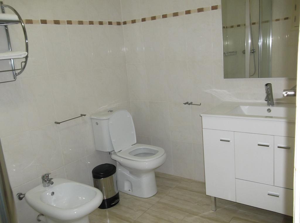 Hotel Avenida Sao Tome Rom bilde